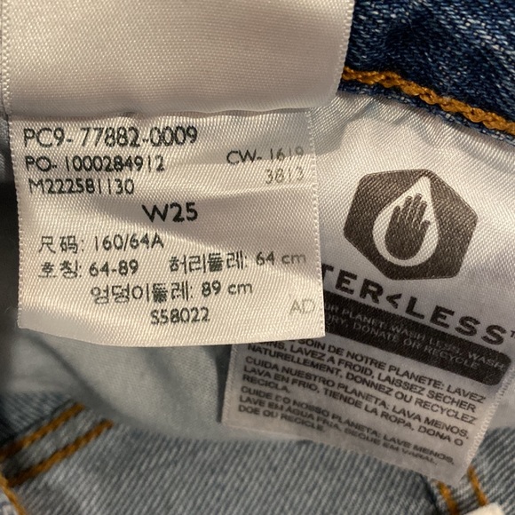 Levi’s High Rise Denim Mini Skirt Deconstructed Iconic Boyfriend Size 25 NWT - Picture 14 of 16